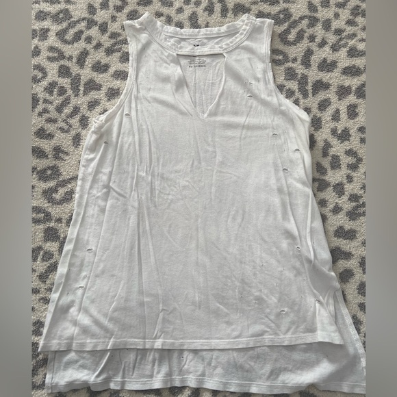 American Eagle Outfitters Tops - AMERICAN EAGLE WHITE DISTRESSED TANK SIZE XS